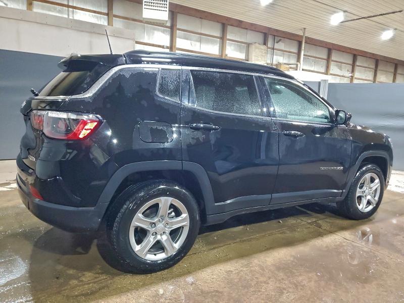 3C4NJDBN9RT598978 - 2024 JEEP COMPASS LATITUDE Qara foto 3