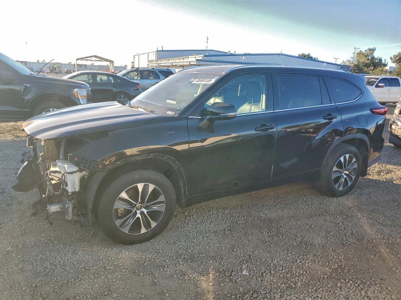 2020 TOYOTA HIGHLANDER XLE, 