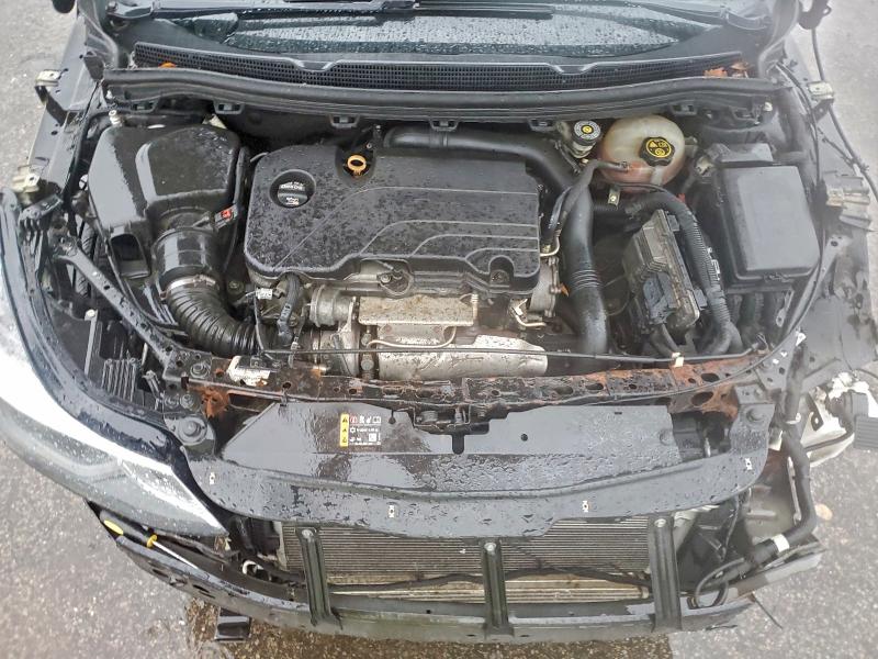 3G1BE6SM8JS559568 - 2018 CHEVROLET CRUZE LT BLACK photo 11