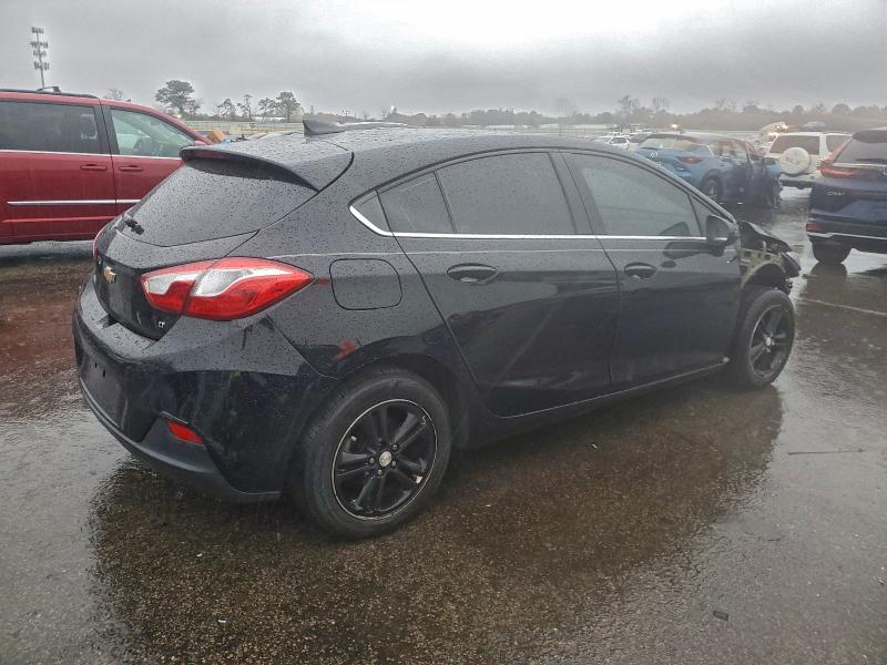 3G1BE6SM8JS559568 - 2018 CHEVROLET CRUZE LT BLACK photo 3