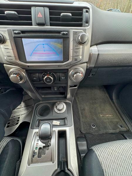 JTEBU5JR1E5201502 - 2014 TOYOTA 4RUNNER SR5 SILVER photo 9