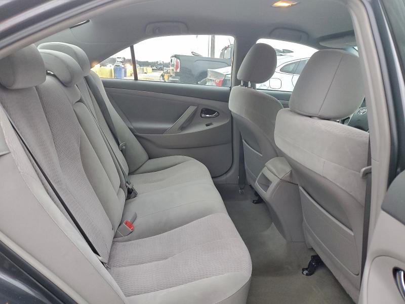 4T4BF3EK2BR146397 - 2011 TOYOTA CAMRY BASE رمادي صورة 10