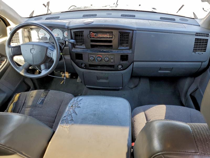 1D7HA18K38J104571 - 2008 DODGE RAM 1500 ST SILVER photo 8