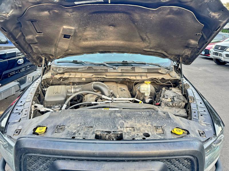 1C6RR7YT3JS199417 - 2018 RAM 1500 REBEL Schwarz Foto 7