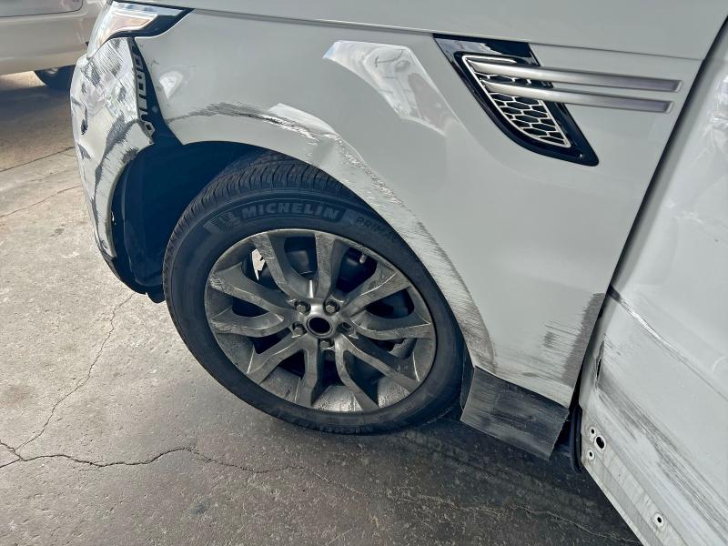 SALWR2VF9FA623122 - 2015 LAND ROVER RANGE ROVE HSE WHITE photo 13