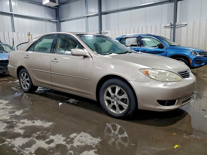 JTDBF30K950164025 - 2005 TOYOTA CAMRY LE Brun photo 4