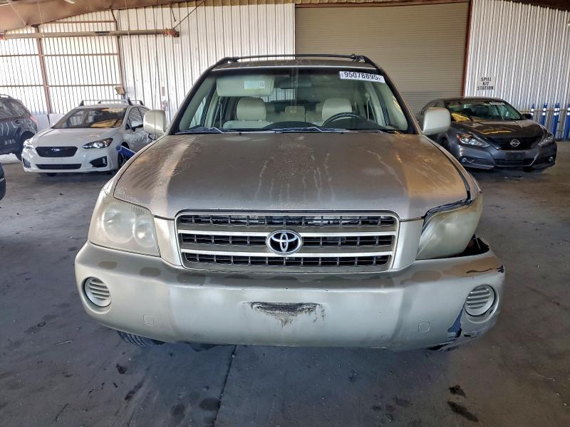 JTEGD21AX20044902 - 2002 TOYOTA HIGHLANDER GOLD photo 5