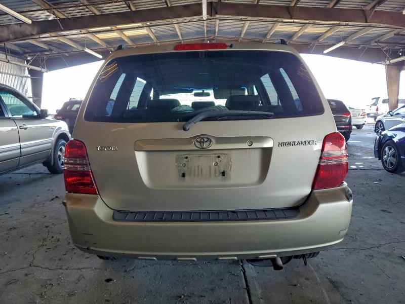JTEGD21AX20044902 - 2002 TOYOTA HIGHLANDER GOLD photo 6