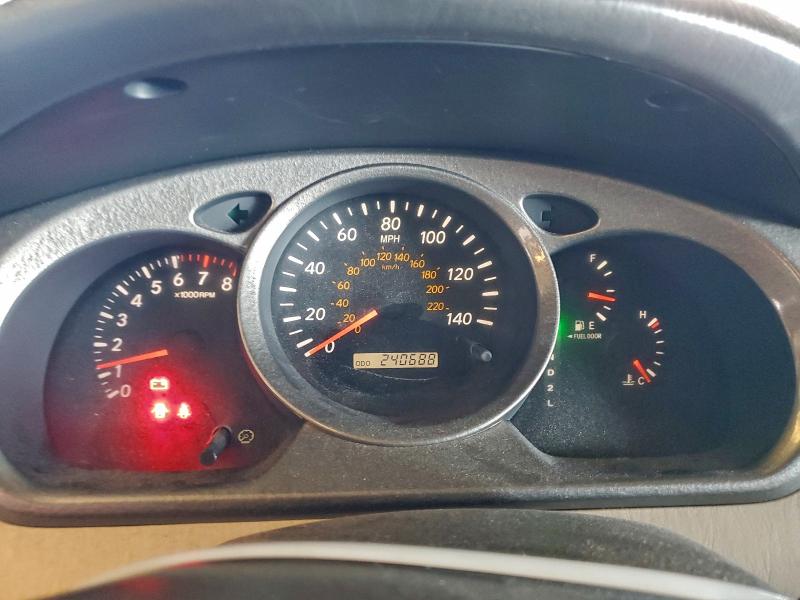 JTEGD21AX20044902 - 2002 TOYOTA HIGHLANDER GOLD photo 9