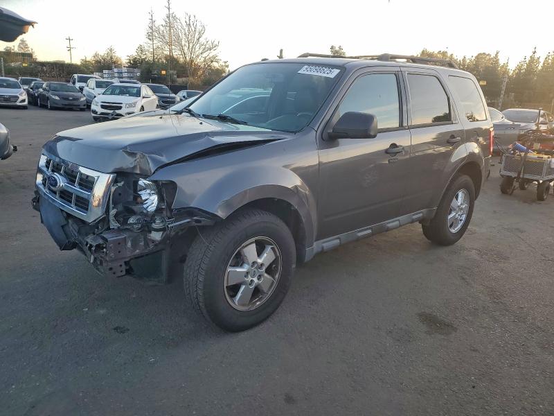 2011 FORD ESCAPE XLT, 