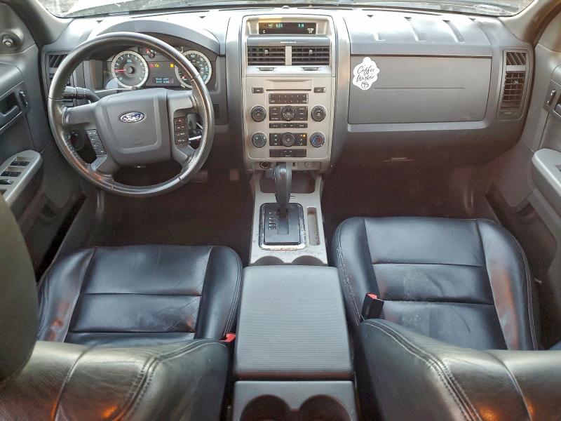 1FMCU0D74BKA68670 - 2011 FORD ESCAPE XLT ნაცრისფერი ფოტო 8