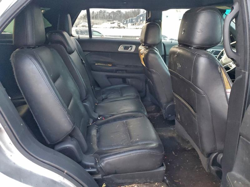 1FM5K8D84FGA13439 - 2015 FORD EXPLORER XLT 银色 照片 11