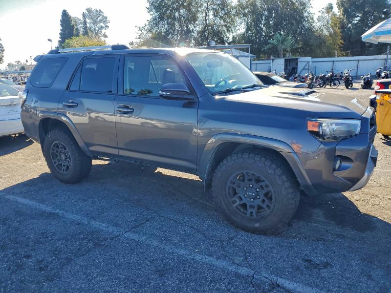 JTEBU5JR7F5226065 - 2015 TOYOTA 4RUNNER SR5/SR5 PREMIUM GRAY photo 4