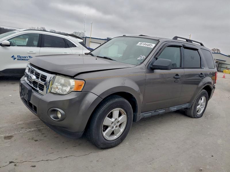 2010 FORD ESCAPE XLT, 