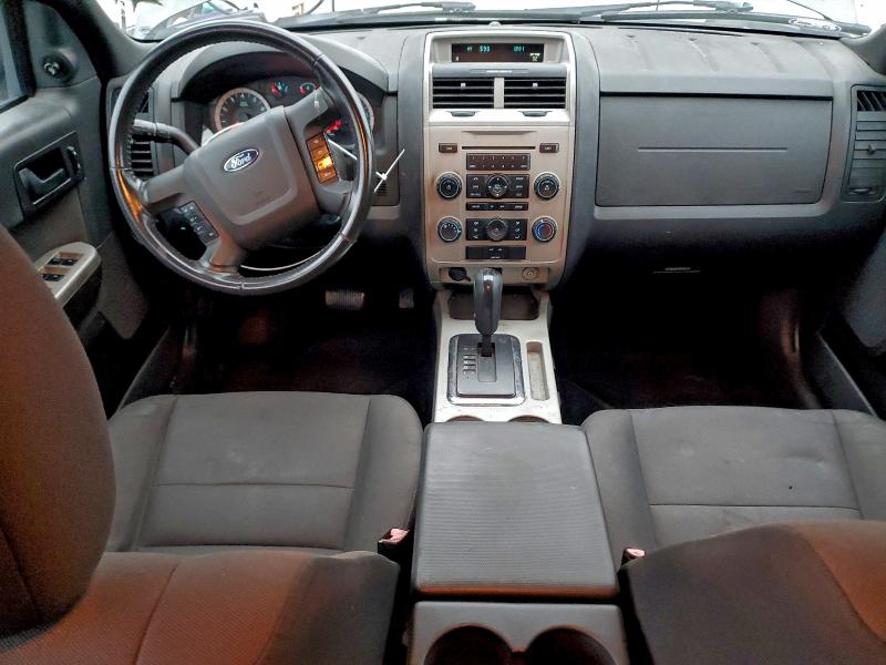 1FMCU9DG7AKC44775 - 2010 FORD ESCAPE XLT ნაცრისფერი ფოტო 8