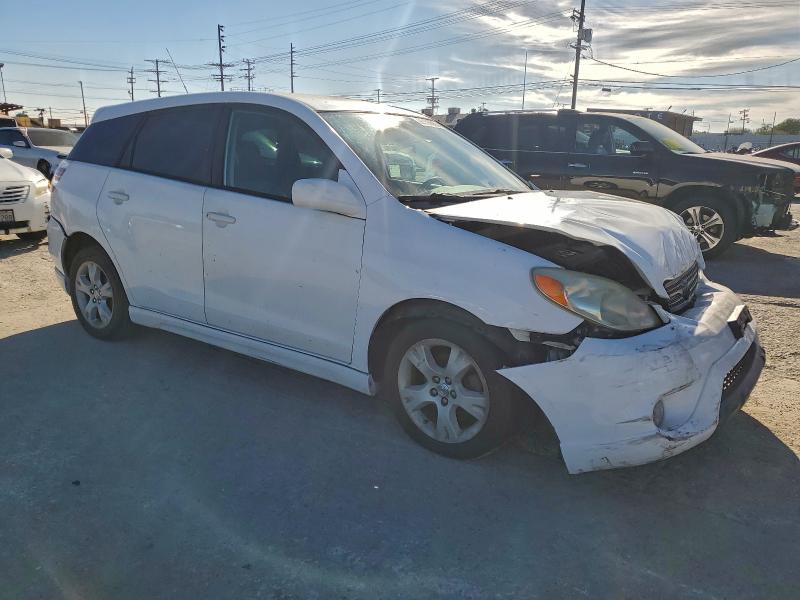 2T1KR32E15C551463 - 2005 TOYOTA COROLLA MA XR WHITE photo 4