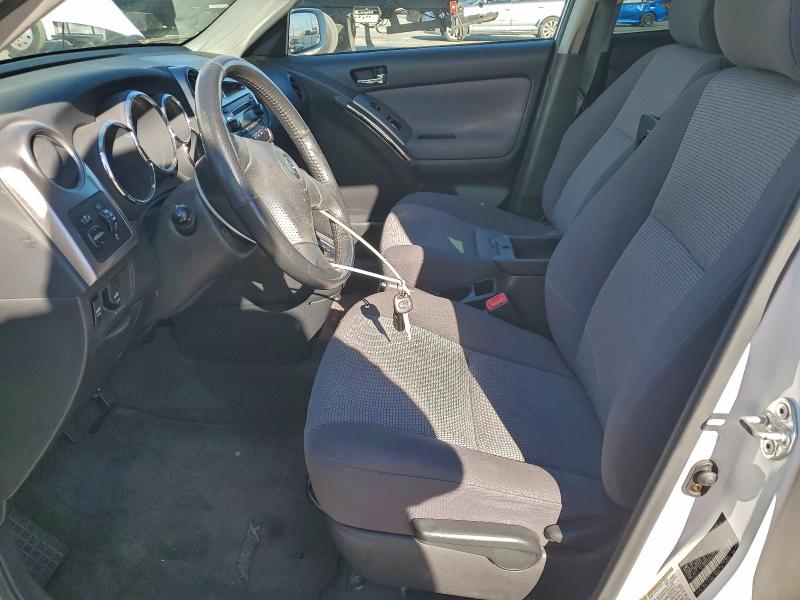 2T1KR32E15C551463 - 2005 TOYOTA COROLLA MA XR WHITE photo 7