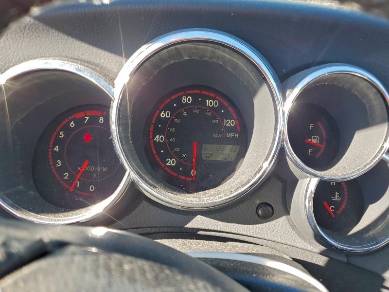 2T1KR32E15C551463 - 2005 TOYOTA COROLLA MA XR WHITE photo 9