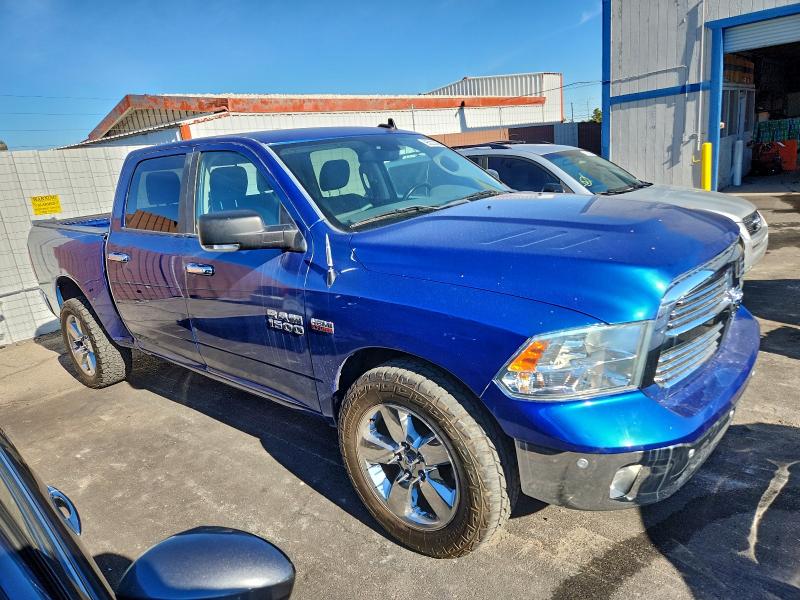 3C6RR6LT4JG195367 - 2018 RAM 1500 SLT Azul foto 4
