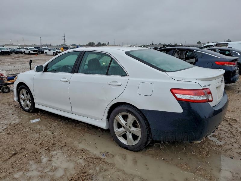 4T1BF3EKXBU734039 - 2011 TOYOTA CAMRY BASE Белый фото 2