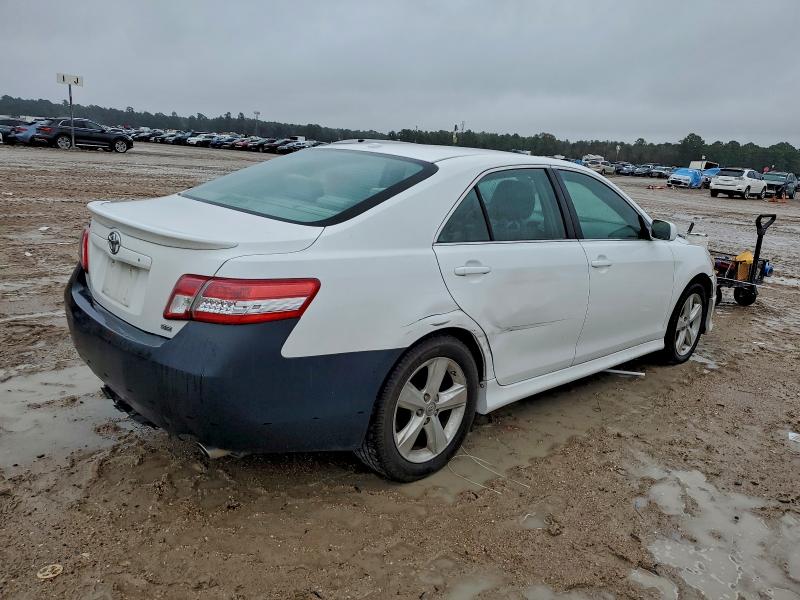 4T1BF3EKXBU734039 - 2011 TOYOTA CAMRY BASE Белый фото 3