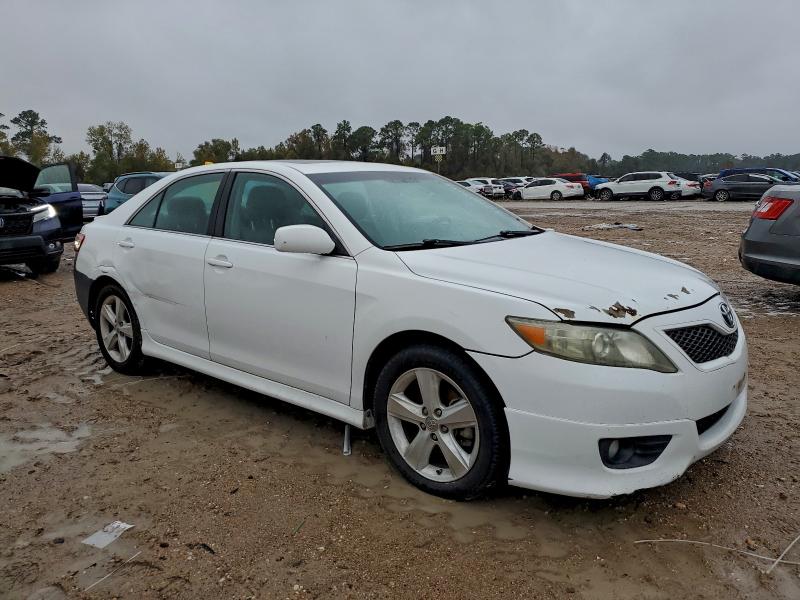 4T1BF3EKXBU734039 - 2011 TOYOTA CAMRY BASE Белый фото 4