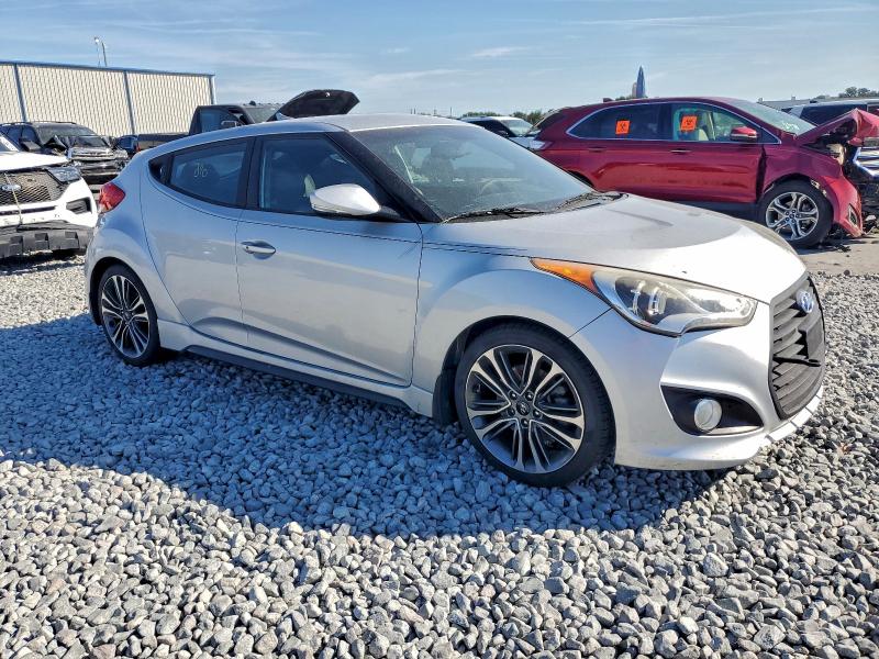 KMHTC6AE6GU287229 - 2016 HYUNDAI VELOSTER TURBO SILVER photo 4