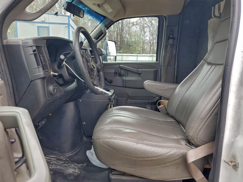 1GB3GSCG5K1267021 - 2019 CHEVROLET EXPRESS G3 WHITE photo 7