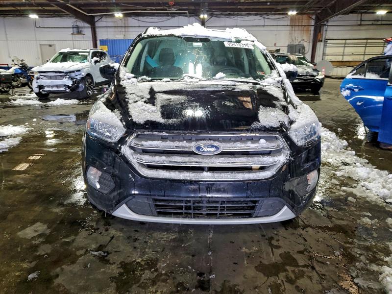 1FMCU0GD6JUB62019 - 2018 FORD ESCAPE SE Սև լուսանկար 5