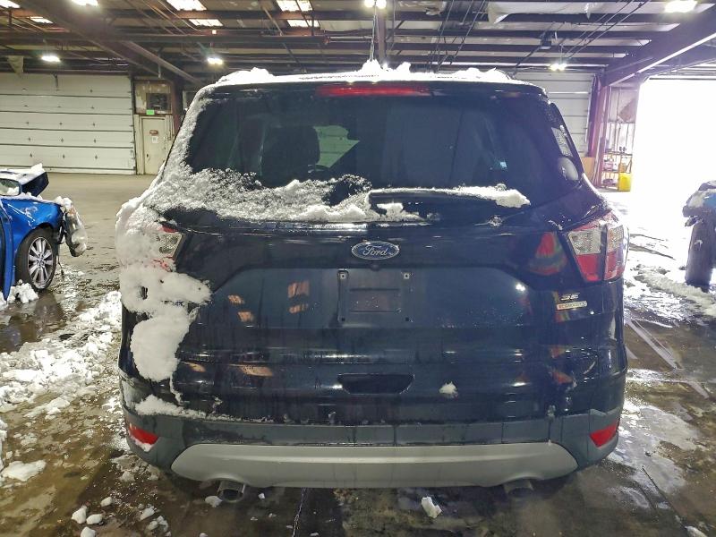 1FMCU0GD6JUB62019 - 2018 FORD ESCAPE SE Սև լուսանկար 6