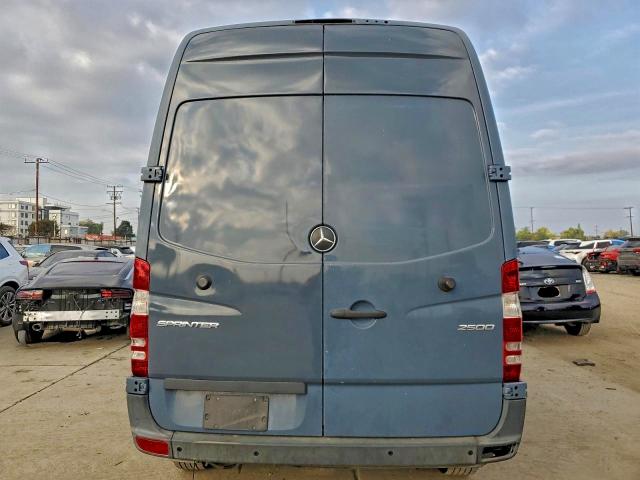 WD3PE7CDXJP634023 - 2018 MERCEDES-BENZ SPRINTER 2500 Mavi foto 6