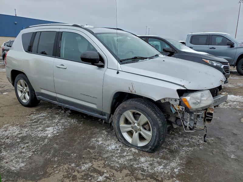 1J4NT1FB0BD252753 - 2011 JEEP COMPASS SPORT Серебристый фото 4