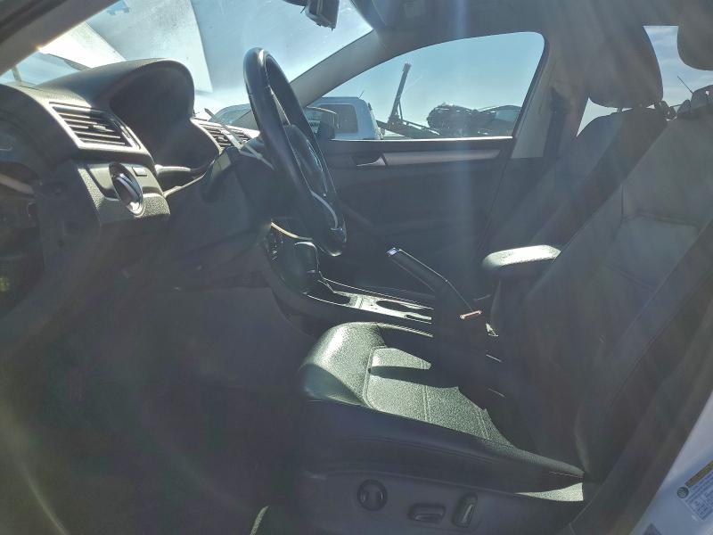 1VWBN7A36EC090138 - 2014 VOLKSWAGEN PASSAT SE WHITE photo 7