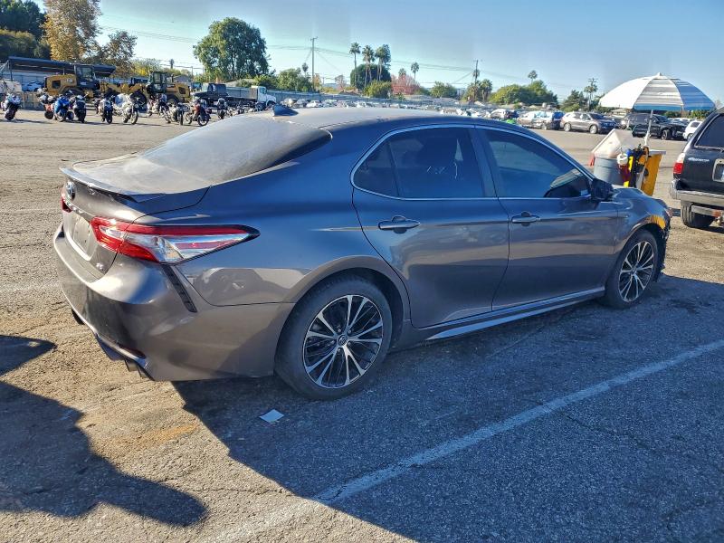 4T1B11HK1KU197513 - 2019 TOYOTA CAMRY L Grau Foto 3