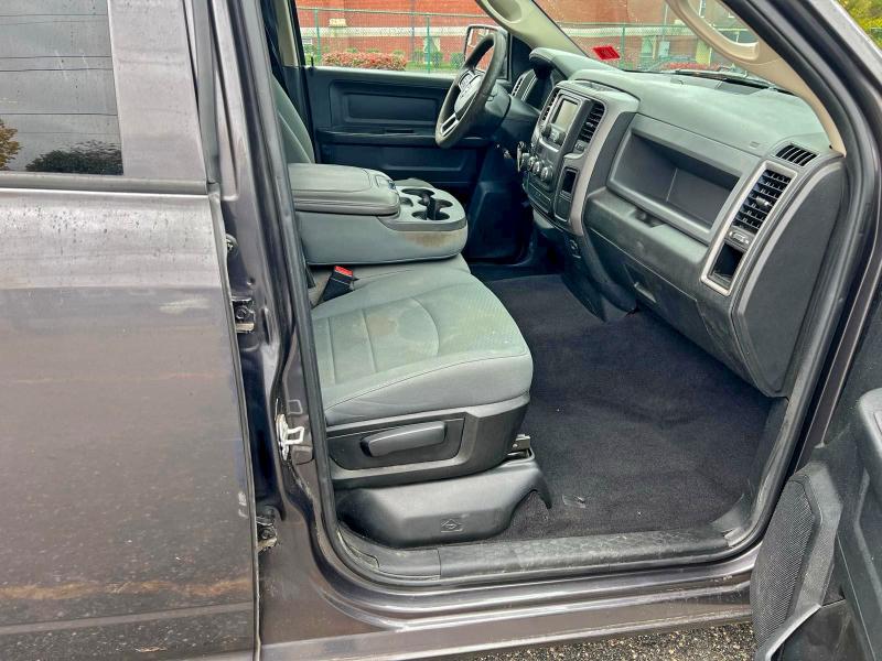 1C6RR7FG5JS203019 - 2018 RAM 1500 ST CHARCOAL photo 5