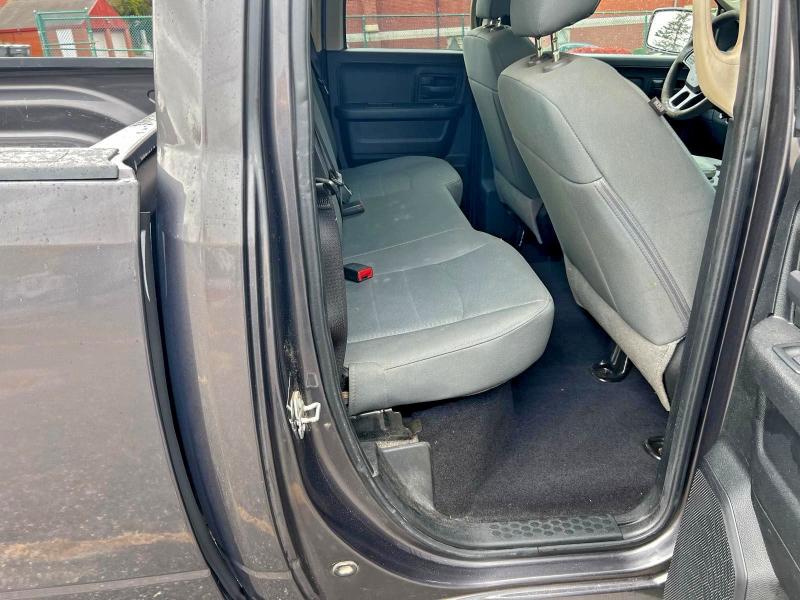 1C6RR7FG5JS203019 - 2018 RAM 1500 ST CHARCOAL photo 6