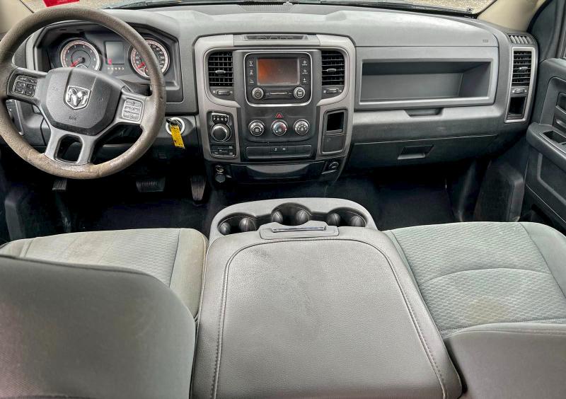 1C6RR7FG5JS203019 - 2018 RAM 1500 ST CHARCOAL photo 9