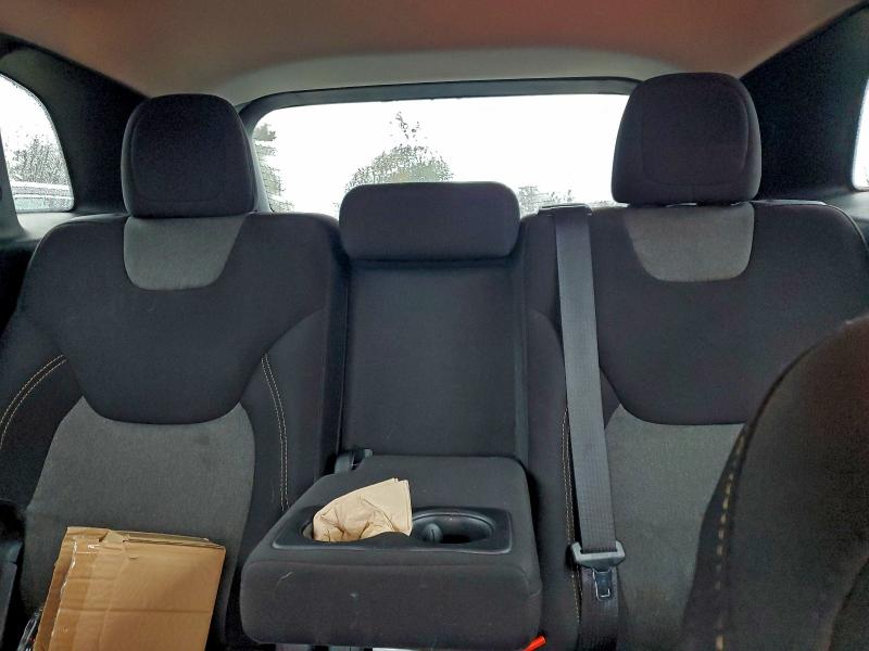 1C4PJLAB9HW602806 - 2017 JEEP CHEROKEE SPORT Czarny zdjęcie 10