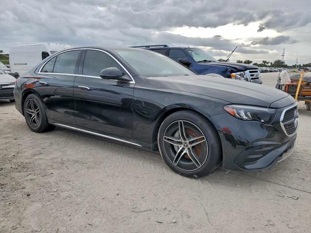 W1KLF4HB9SA093614 - 2025 MERCEDES-BENZ E 350 4MATIC BLACK photo 4