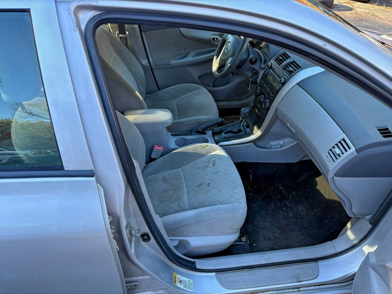 1NXBU4EE6A2228468 - 2010 TOYOTA COROLLA BA BLUE photo 5