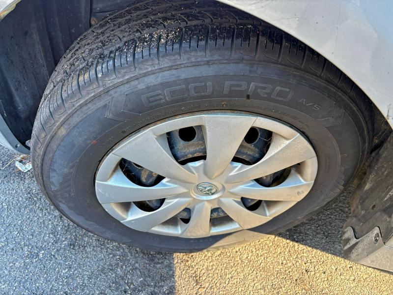 1NXBU4EE6A2228468 - 2010 TOYOTA COROLLA BA BLUE photo 9