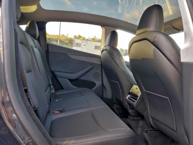 7SAYGDED0TA438430 - 2026 TESLA MODEL Y Графитовый фото 11