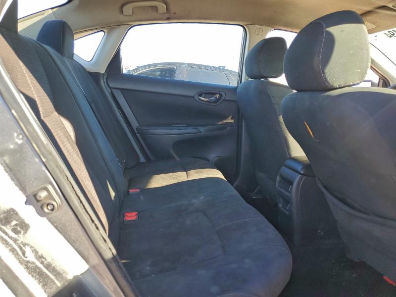 3N1AB7AP0JY310792 - 2018 NISSAN SENTRA S 灰色 照片 10