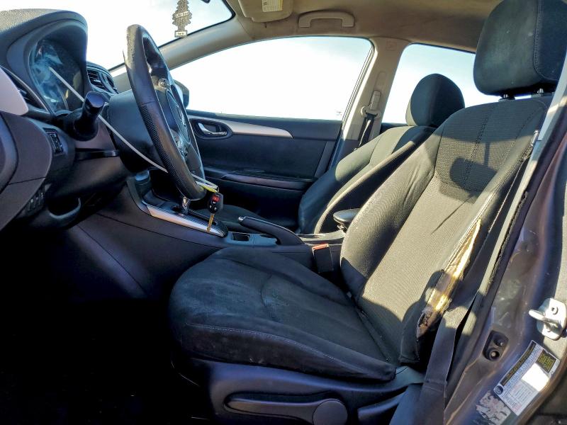 3N1AB7AP0JY310792 - 2018 NISSAN SENTRA S 灰色 照片 7