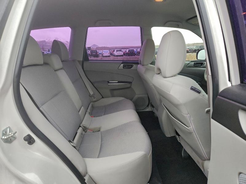 JF2SHABC3BH719926 - 2011 SUBARU FORESTER 2.5X WHITE photo 10
